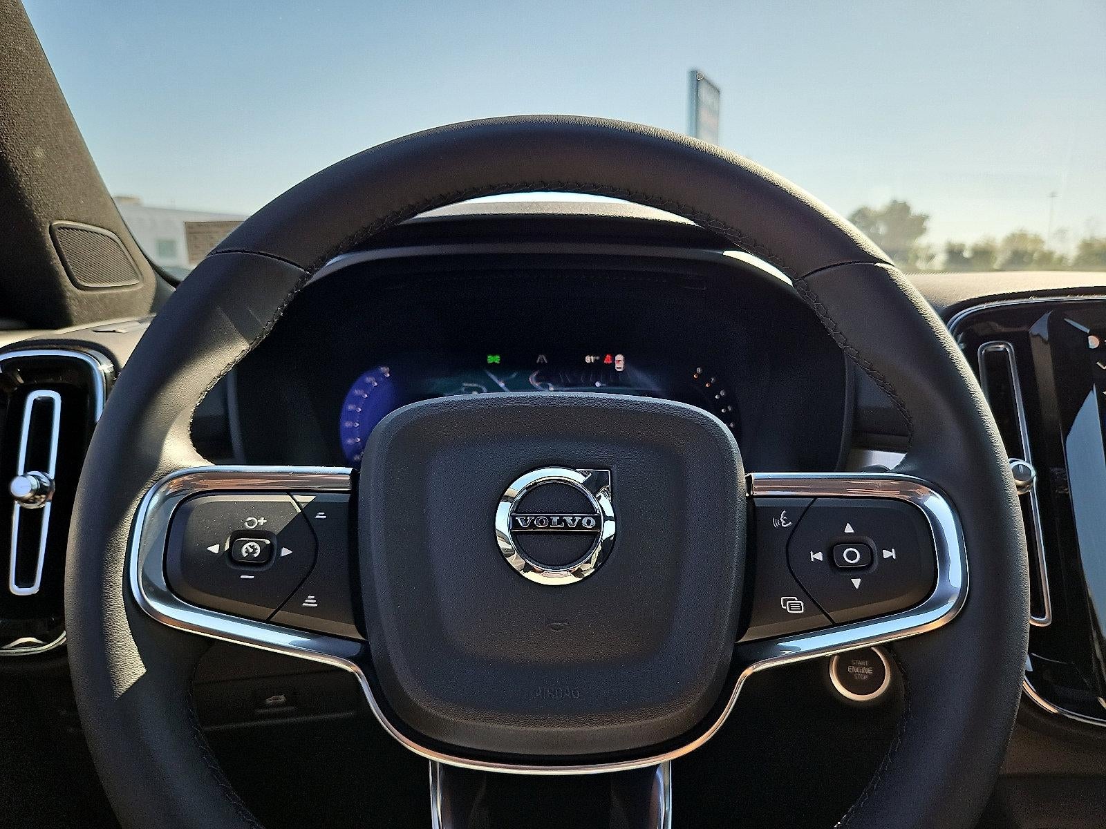 2026 Volvo XC40 B5 AWD Ultra Black Edition