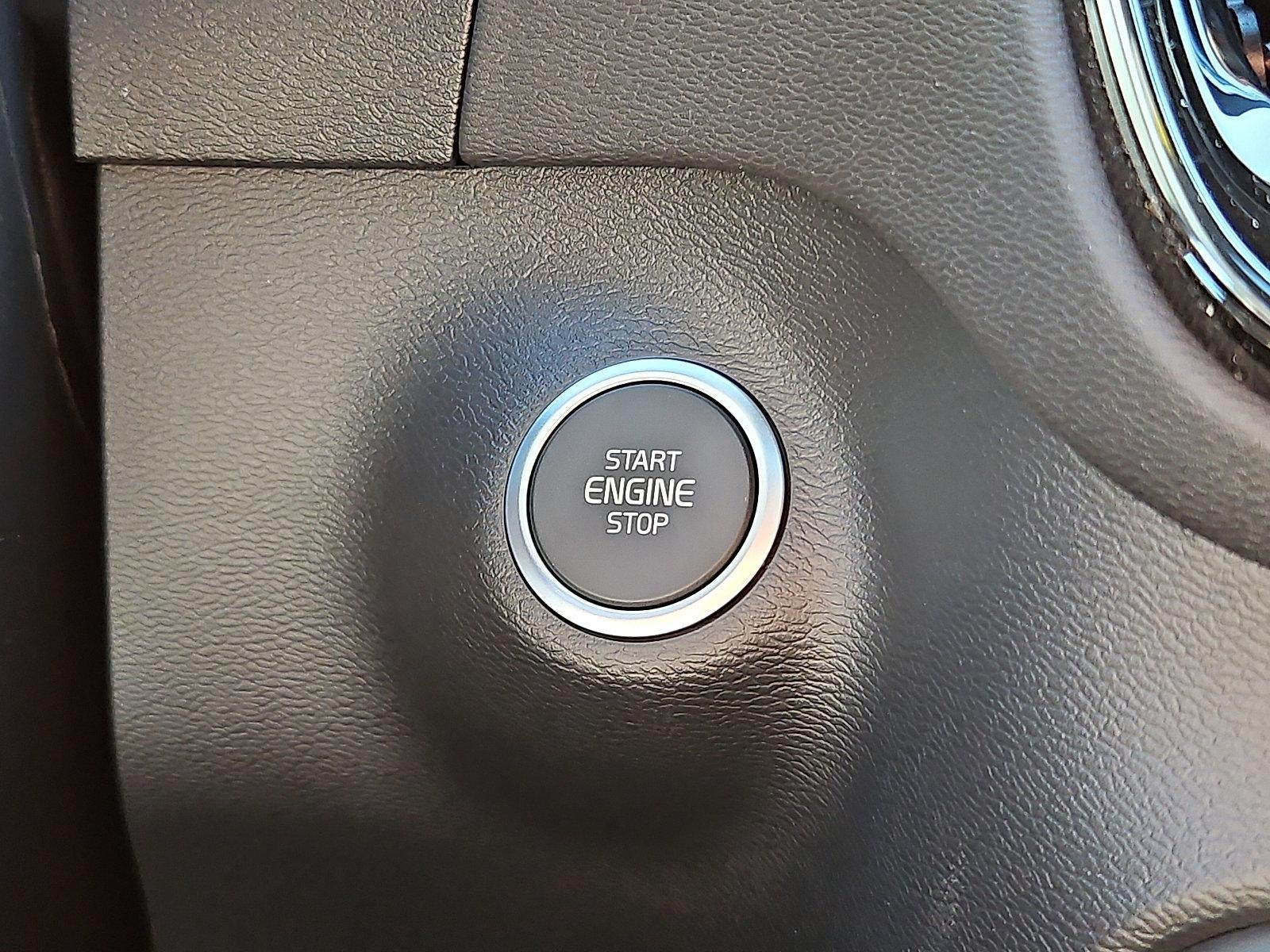 2026 Volvo XC40 B5 AWD Ultra Black Edition