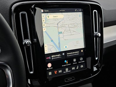 2026 Volvo XC40 B5 AWD Ultra Black Edition