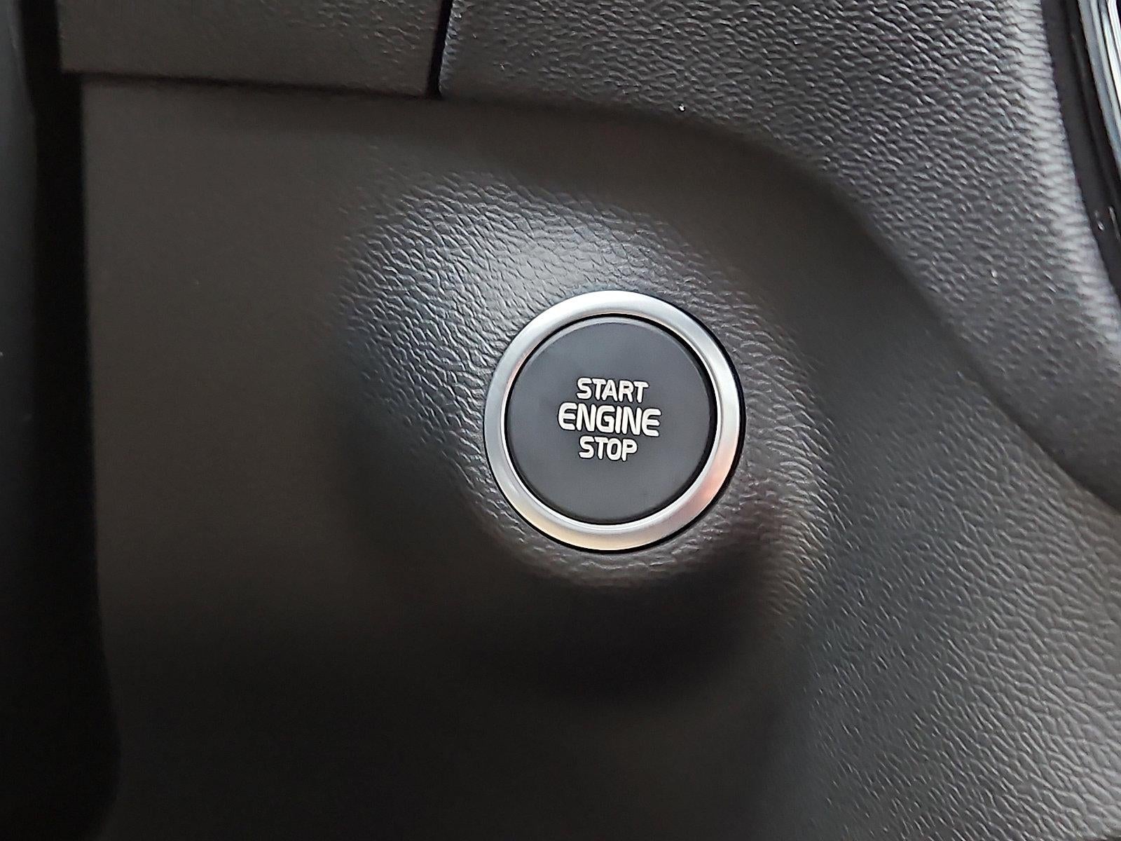 2026 Volvo XC40 B5 AWD Ultra Black Edition