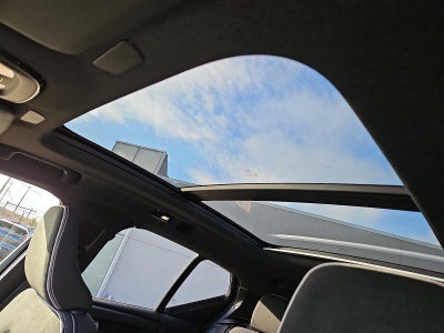 2026 Volvo XC40 B5 AWD Ultra Black Edition