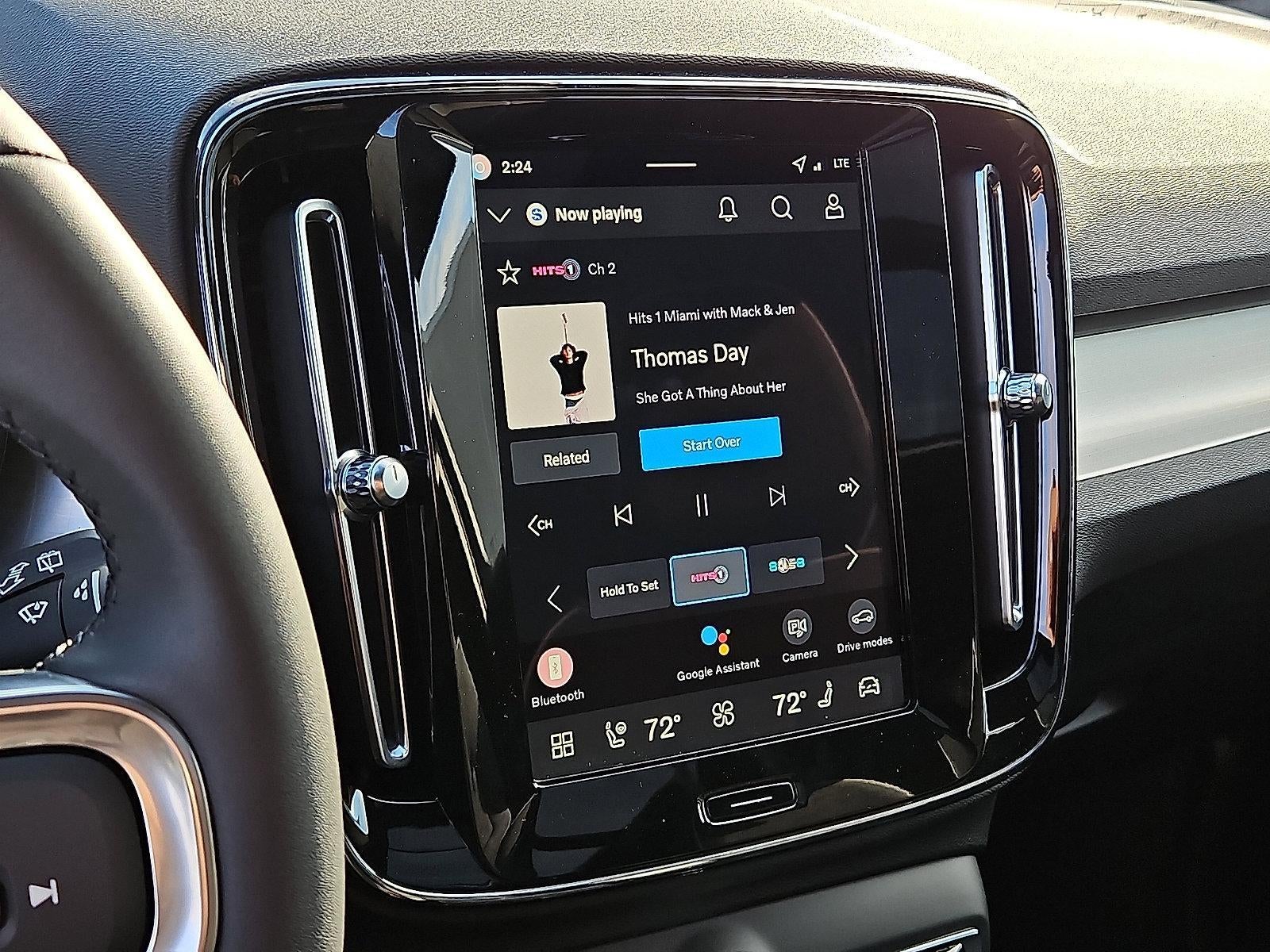 2026 Volvo XC40 B5 AWD Ultra Black Edition