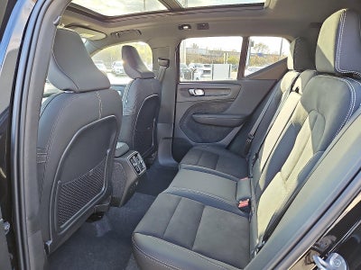 2026 Volvo XC40 B5 AWD Ultra Black Edition