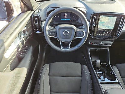 2026 Volvo XC40 B5 AWD Ultra Black Edition