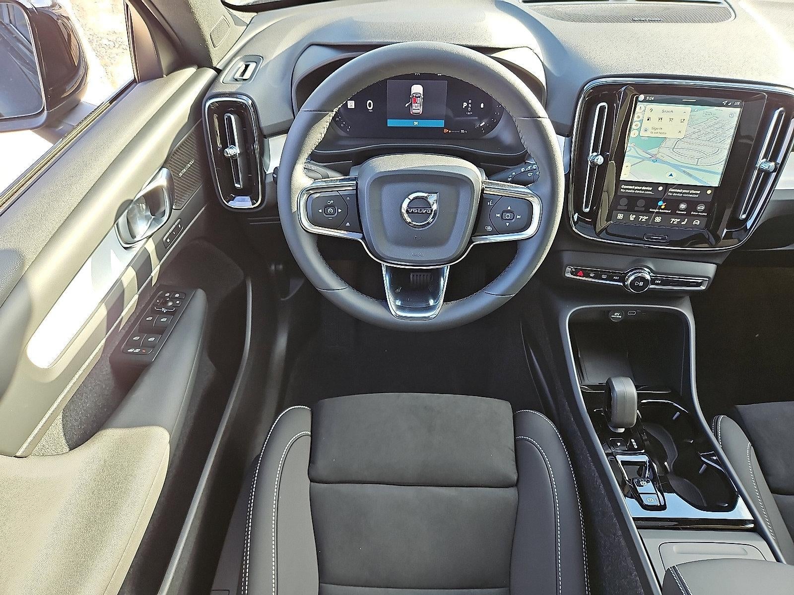 2026 Volvo XC40 B5 AWD Ultra Black Edition