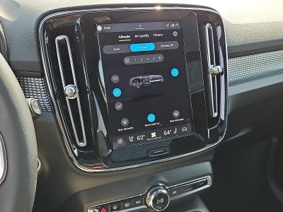 2026 Volvo XC40 B5 AWD Ultra Black Edition