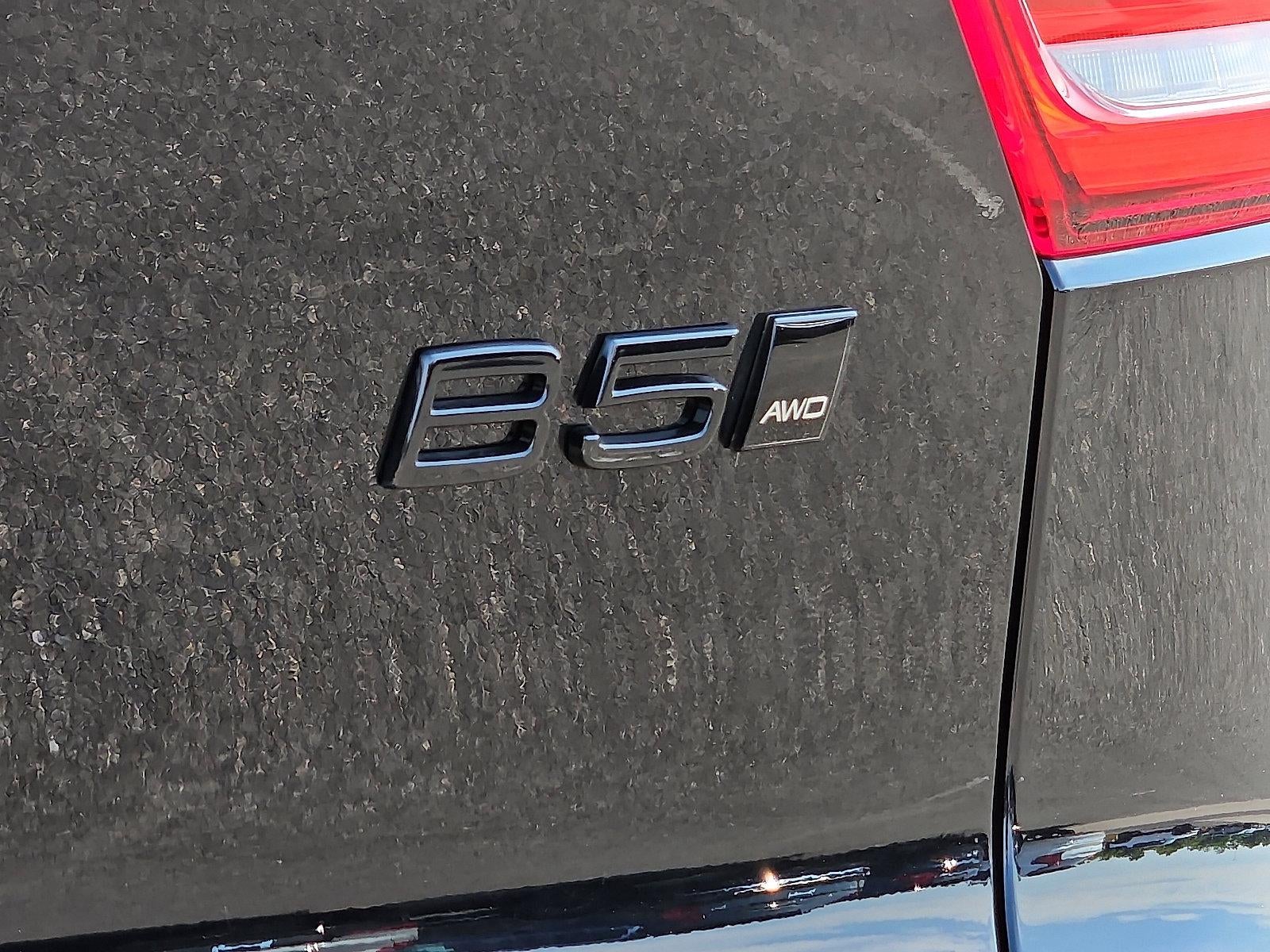 2026 Volvo XC40 B5 AWD Ultra Black Edition