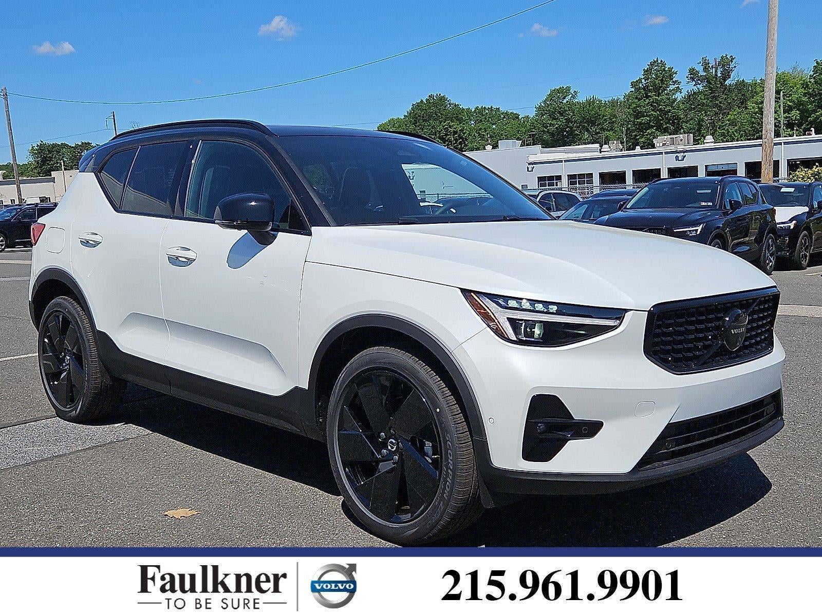 2026 Volvo XC40 B5 AWD Ultra Black Edition