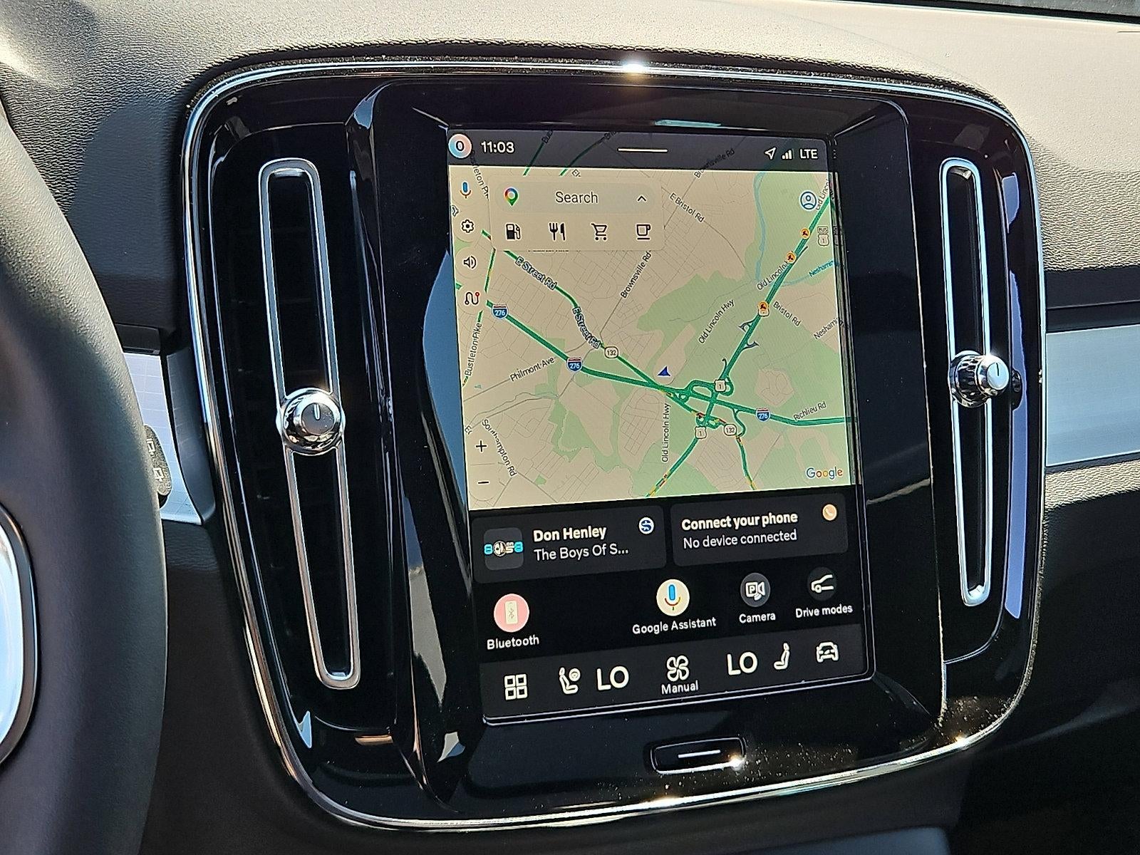 2026 Volvo XC40 B5 AWD Ultra Black Edition