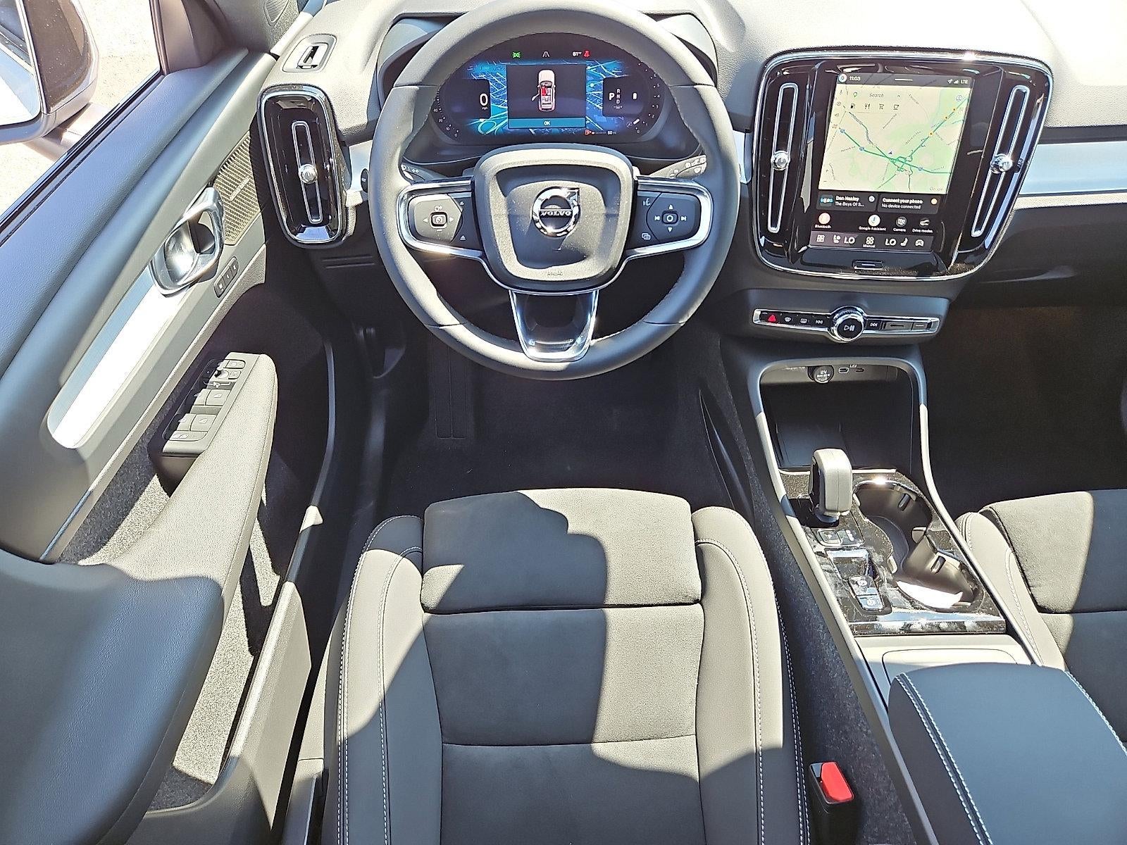 2026 Volvo XC40 B5 AWD Ultra Black Edition