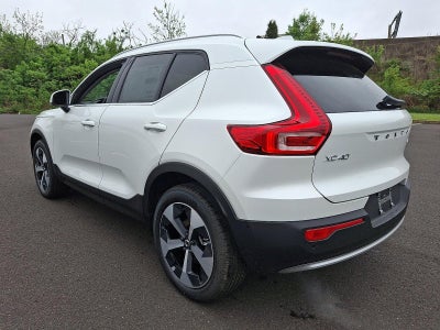 2025 Volvo XC40 B5 AWD Plus Bright Theme