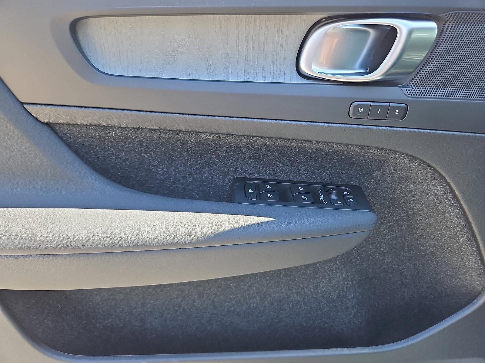 2026 Volvo XC40 B5 AWD Core
