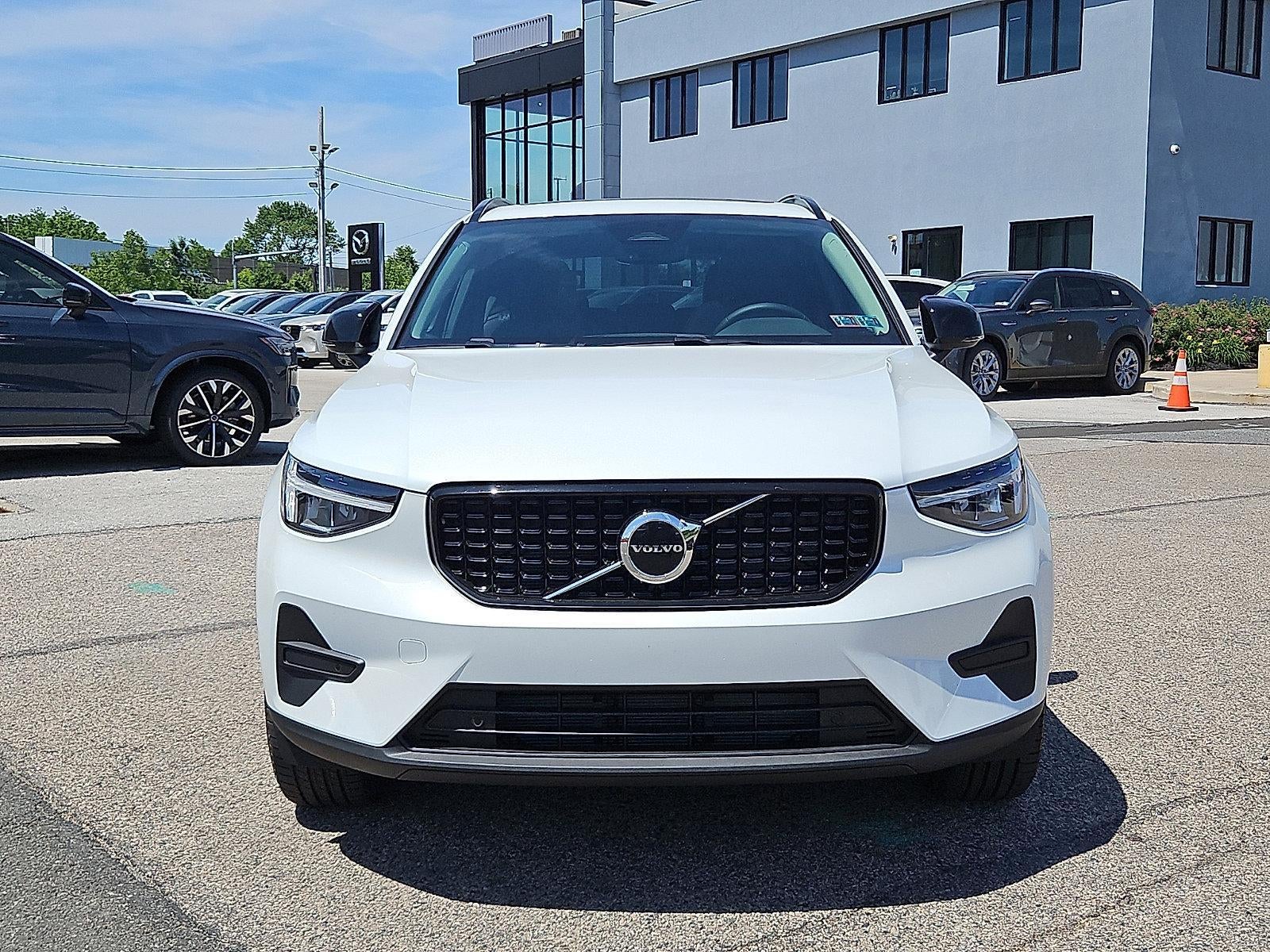 2026 Volvo XC40 B5 AWD Core