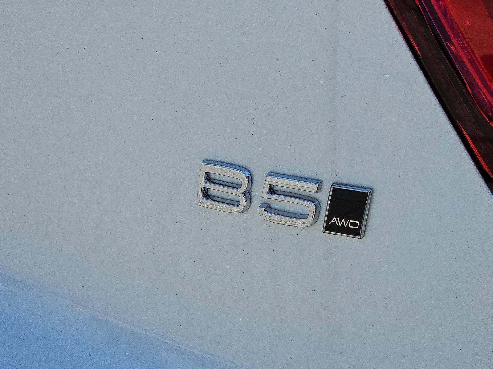 2026 Volvo XC40 B5 AWD Core