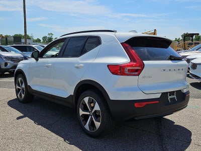 2026 Volvo XC40 B5 AWD Core