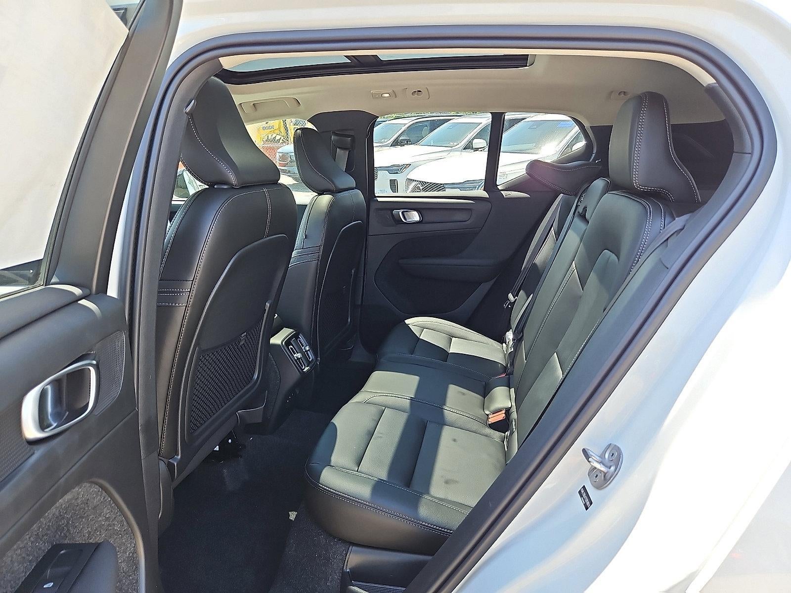 2026 Volvo XC40 B5 AWD Core