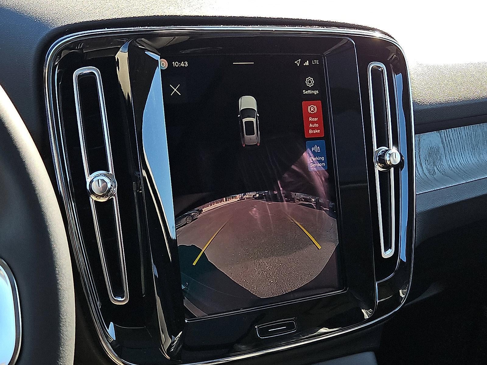 2026 Volvo XC40 B5 AWD Core