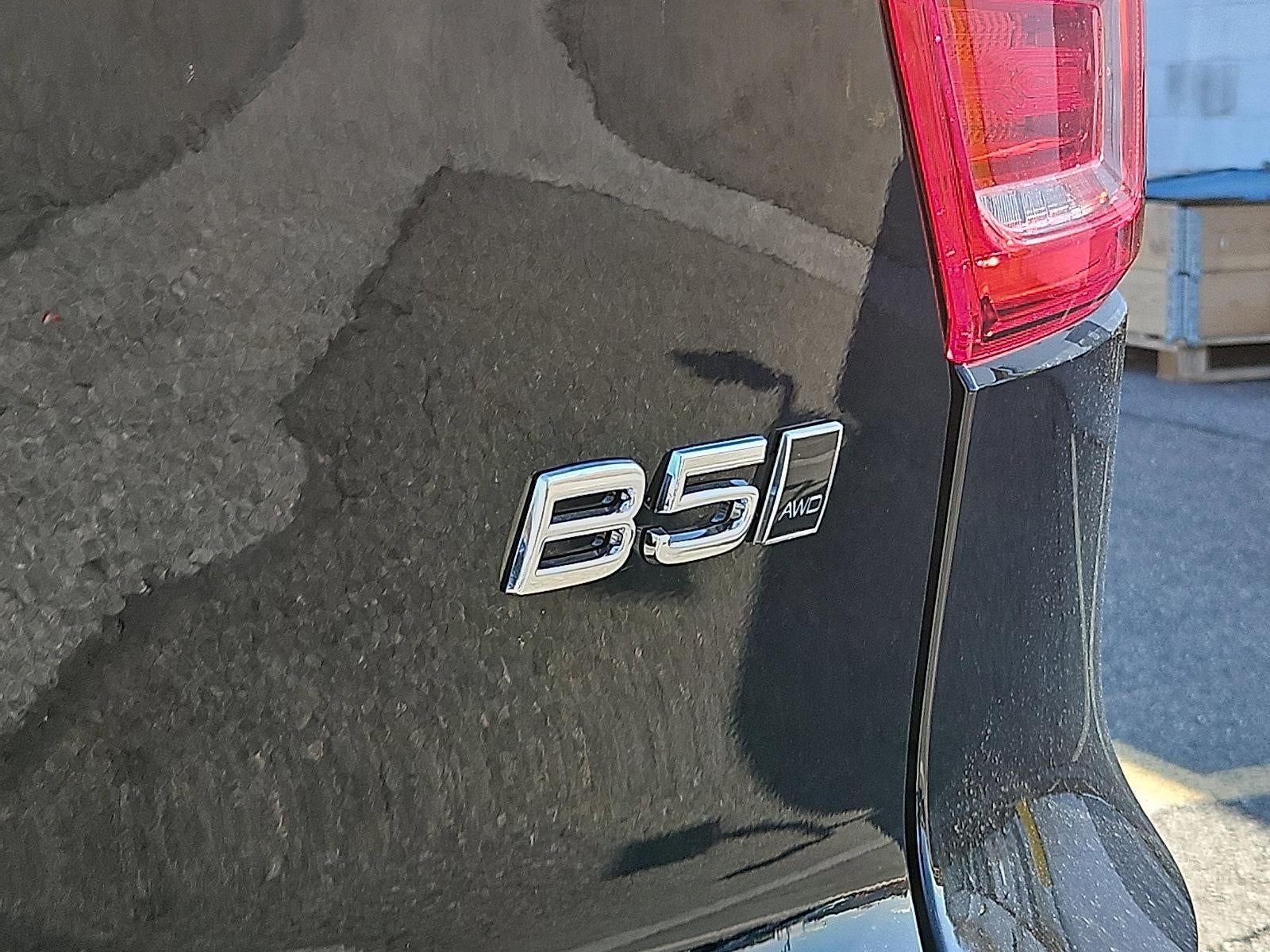 2026 Volvo XC40 B5 AWD Core