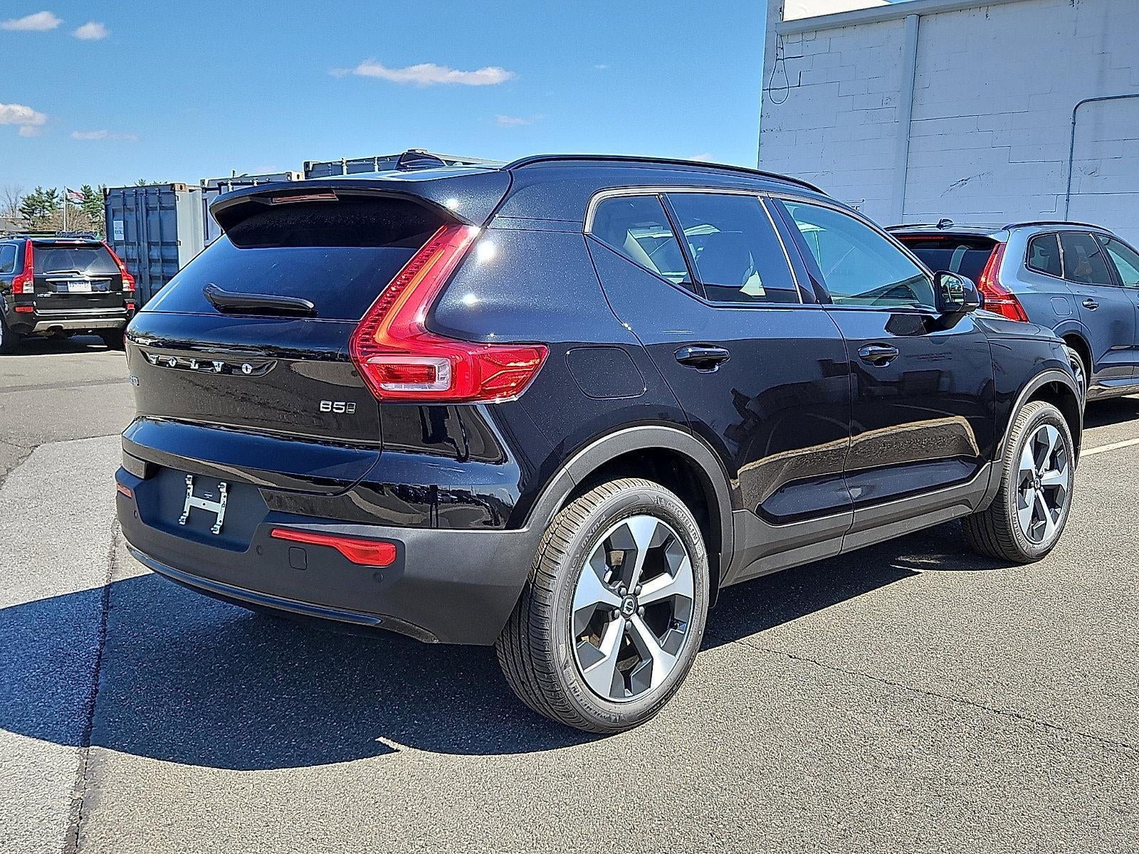 2026 Volvo XC40 B5 AWD Core
