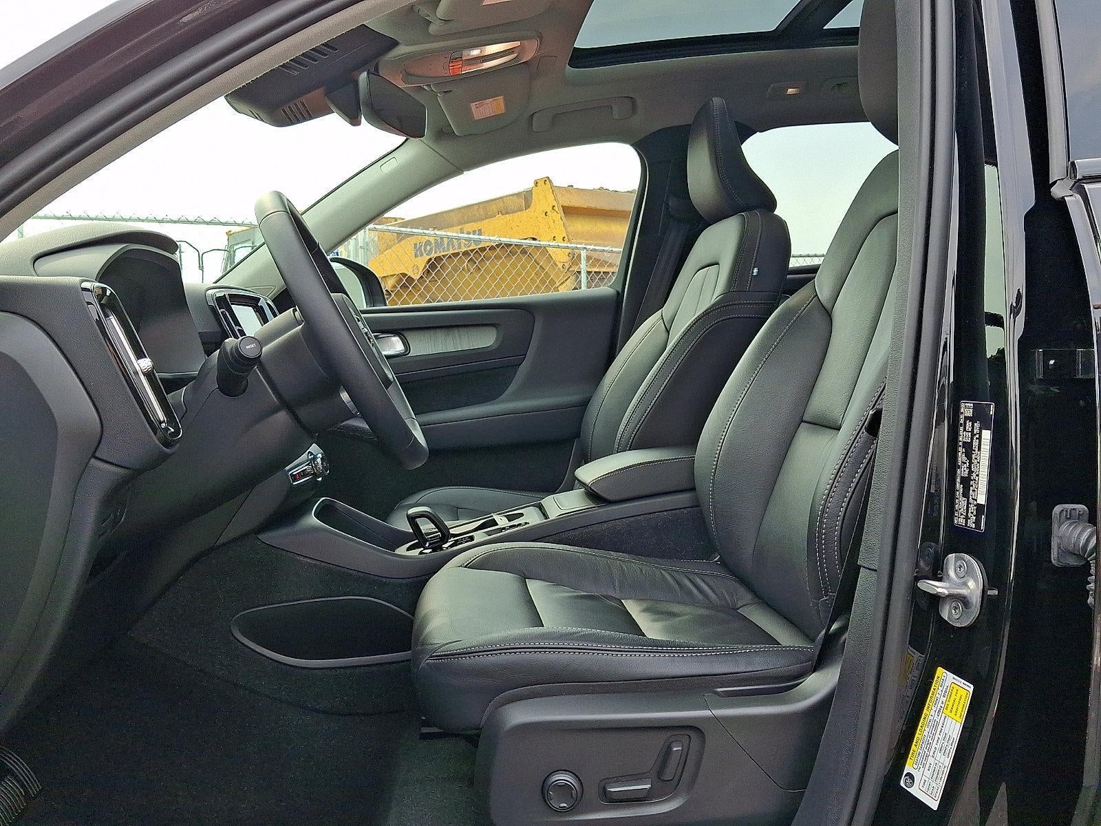 2024 Volvo XC40 B5 AWD Core Bright Theme