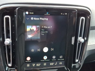 2024 Volvo XC40 B5 AWD Core Bright Theme