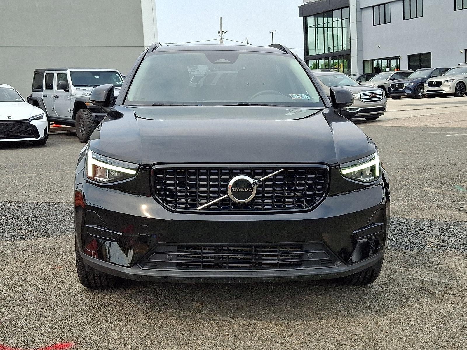 2024 Volvo XC40 B5 AWD Core Bright Theme