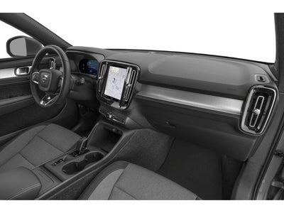 2024 Volvo XC40 B5 AWD Core Bright Theme