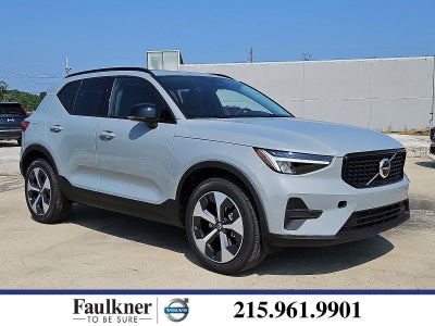 2026 Volvo XC40 B5 AWD Core