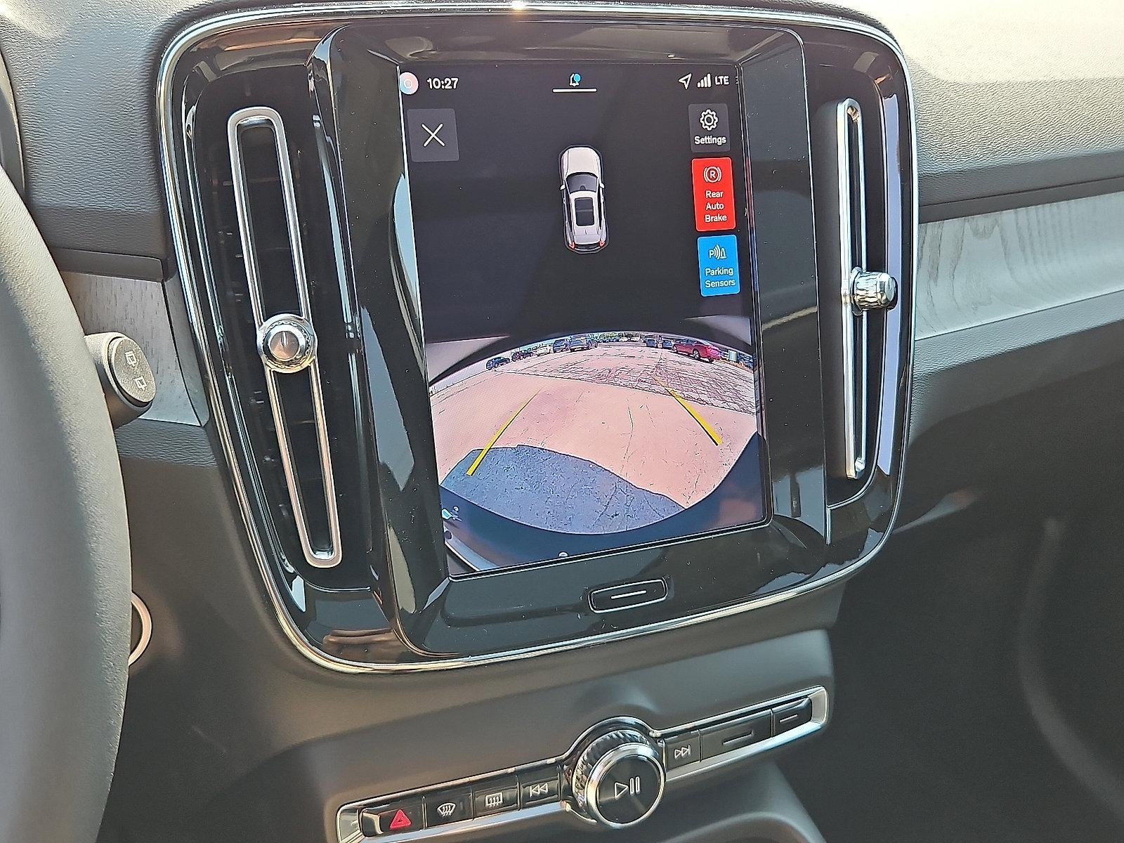 2026 Volvo XC40 B5 AWD Core