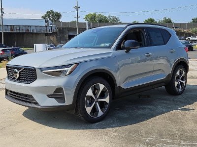 2026 Volvo XC40 B5 AWD Core