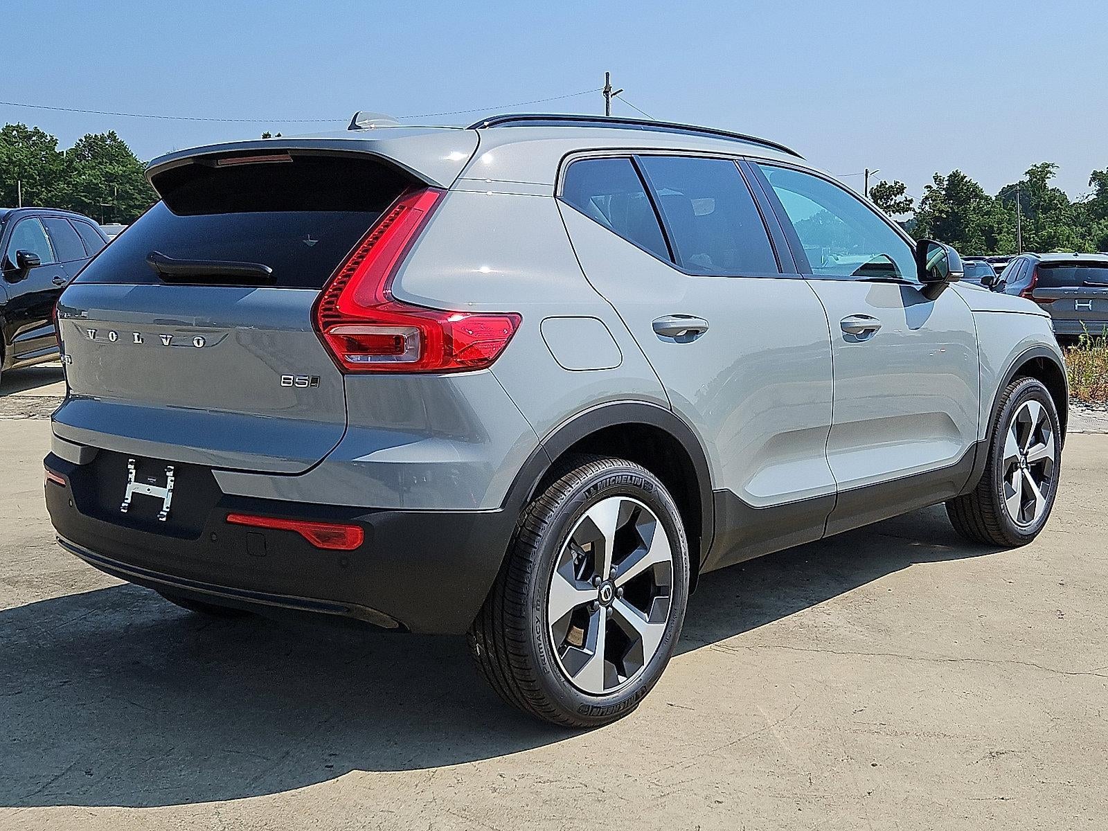 2026 Volvo XC40 B5 AWD Core