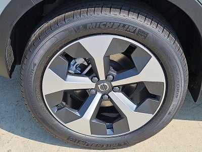 2026 Volvo XC40 B5 AWD Core