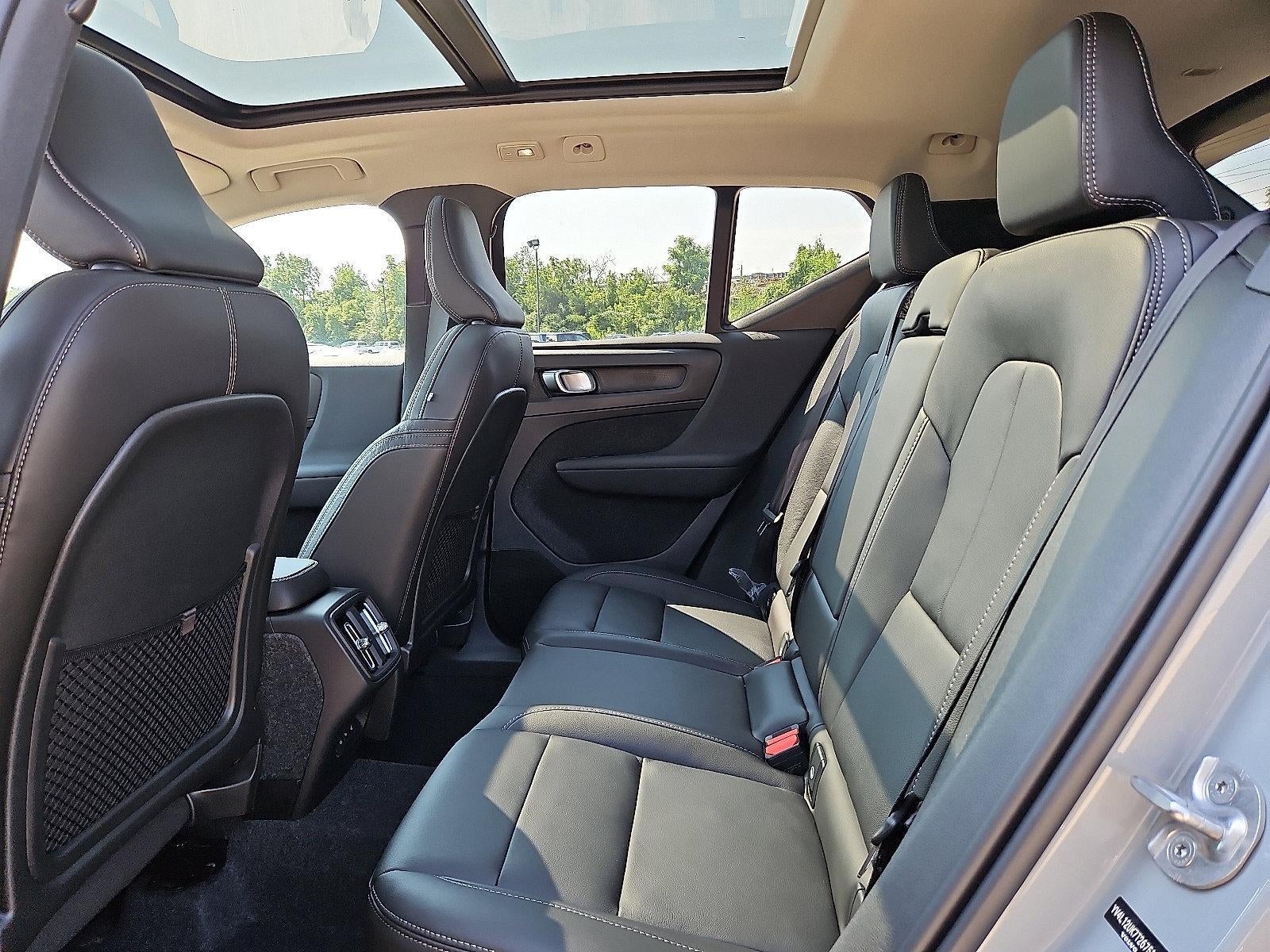 2026 Volvo XC40 B5 AWD Core