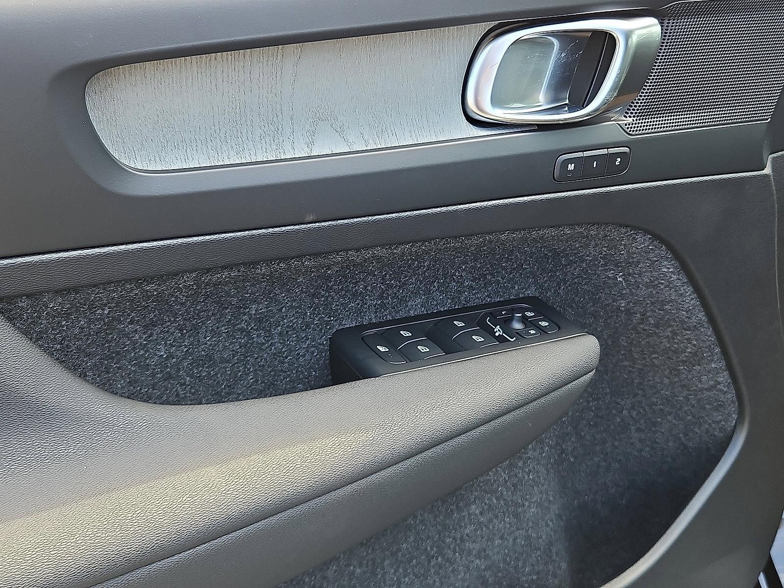 2026 Volvo XC40 B5 AWD Core