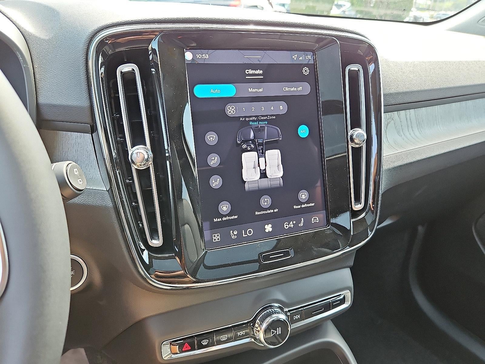 2026 Volvo XC40 B5 AWD Core