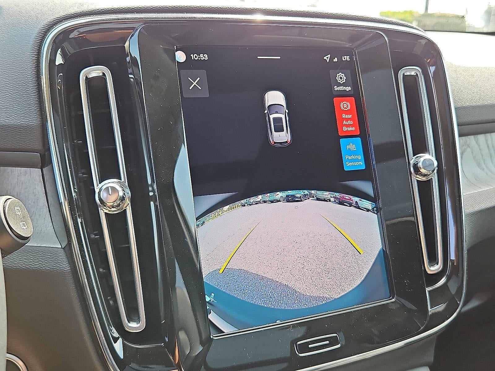 2026 Volvo XC40 B5 AWD Core