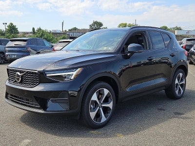 2026 Volvo XC40 B5 AWD Core
