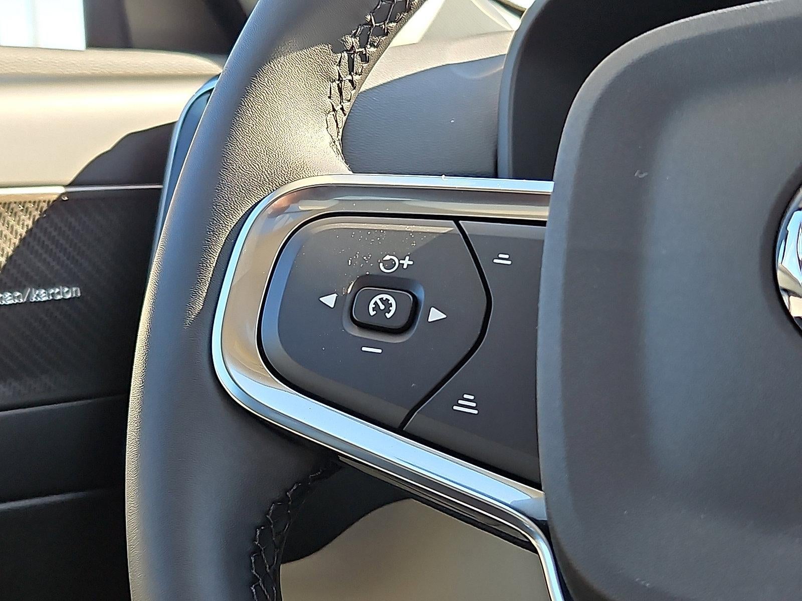 2026 Volvo XC40 B5 AWD Ultra