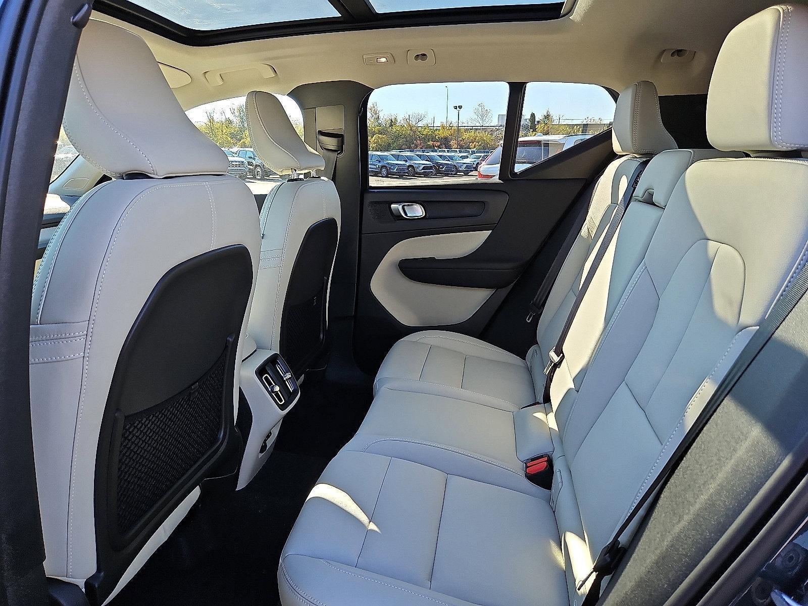 2026 Volvo XC40 B5 AWD Ultra