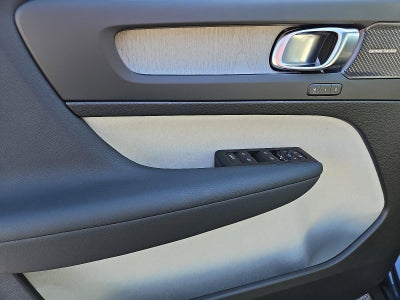 2026 Volvo XC40 B5 AWD Ultra