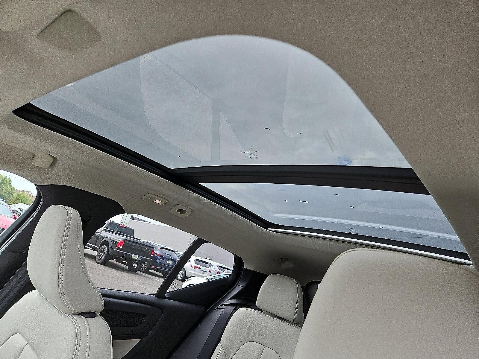 2026 Volvo XC40 B5 AWD Ultra