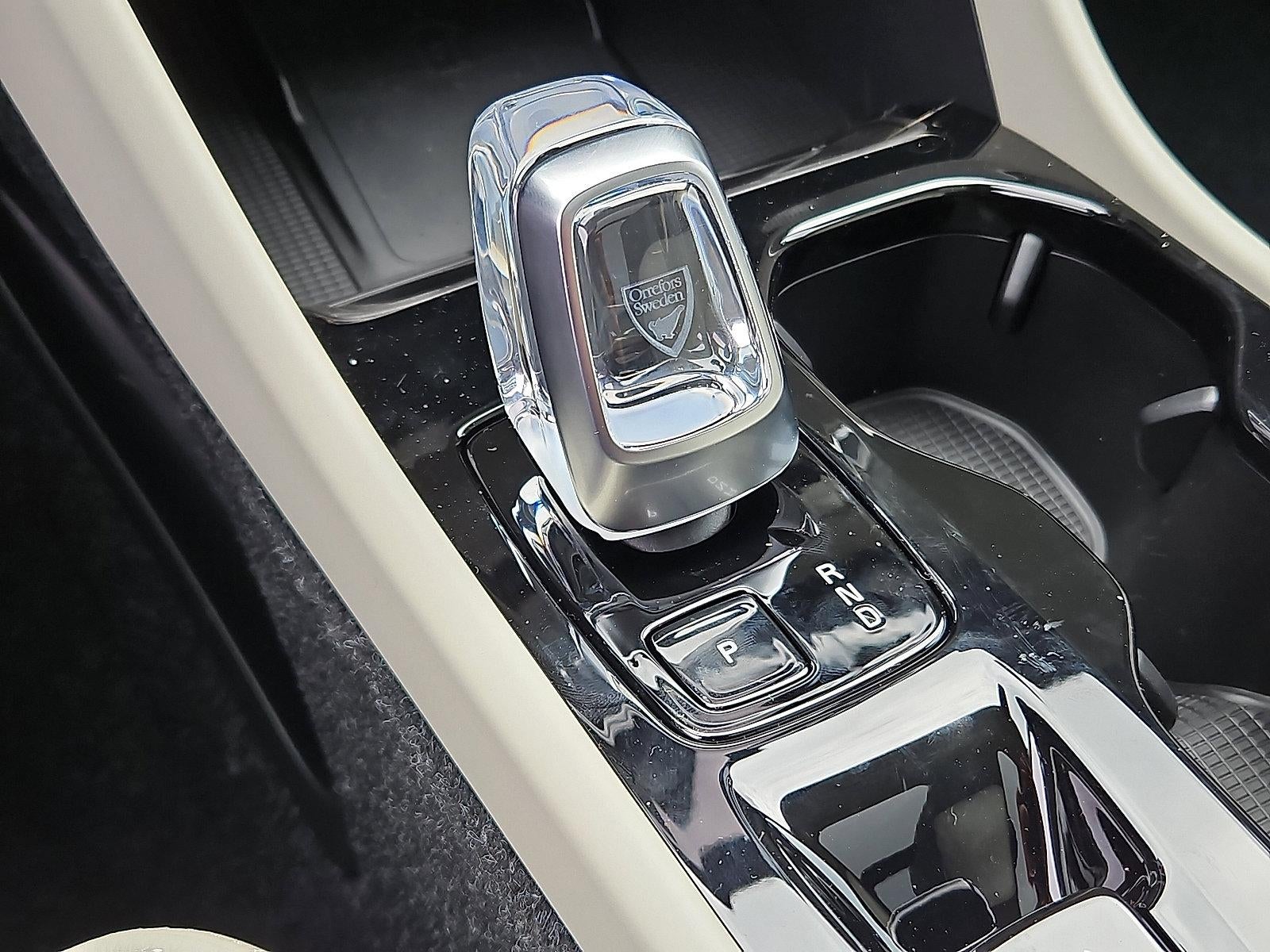 2026 Volvo XC40 B5 AWD Ultra