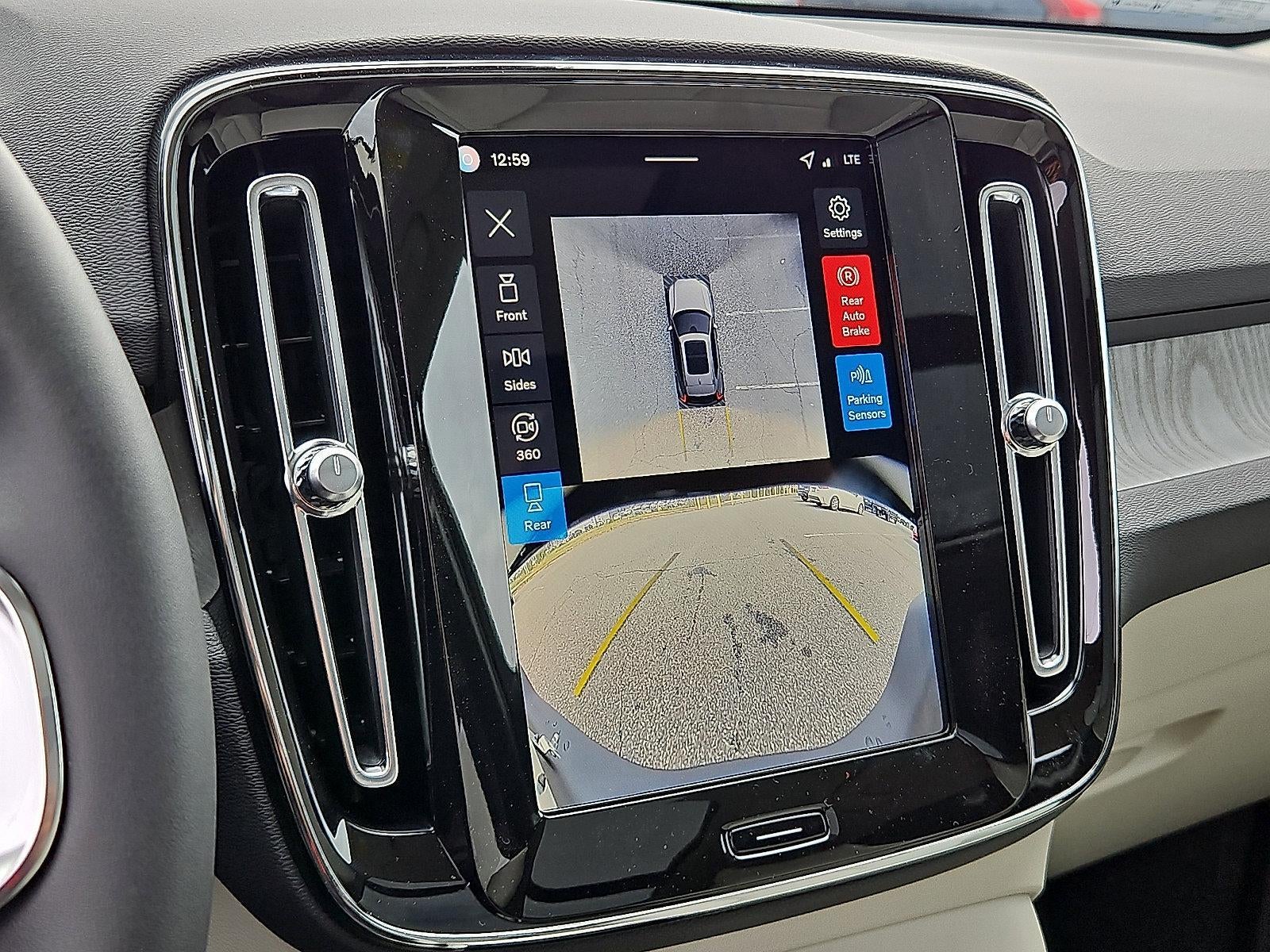 2026 Volvo XC40 B5 AWD Ultra