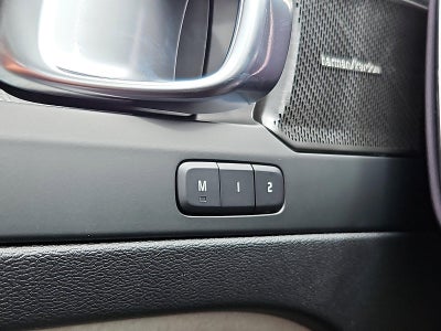 2026 Volvo XC40 B5 AWD Ultra