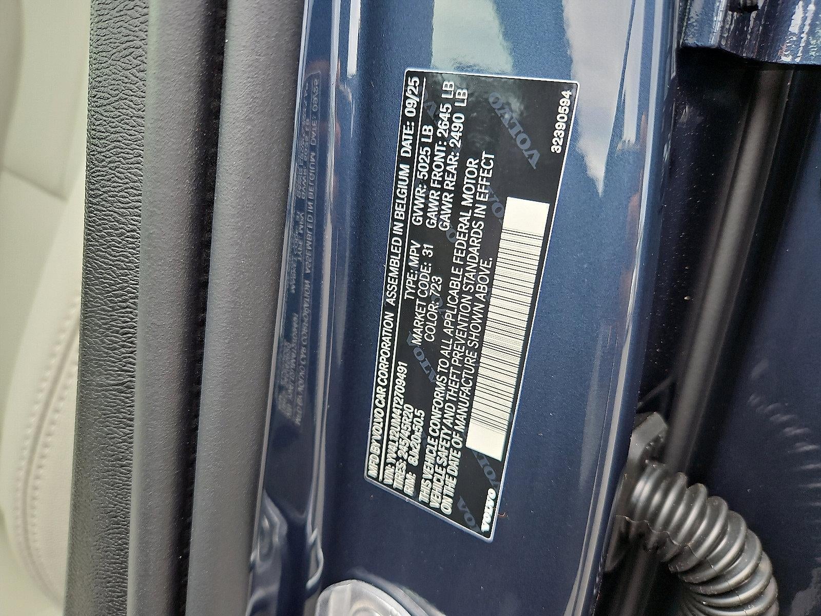 2026 Volvo XC40 B5 AWD Ultra