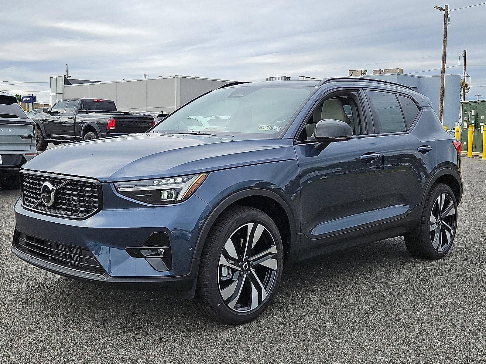 2026 Volvo XC40 B5 AWD Ultra