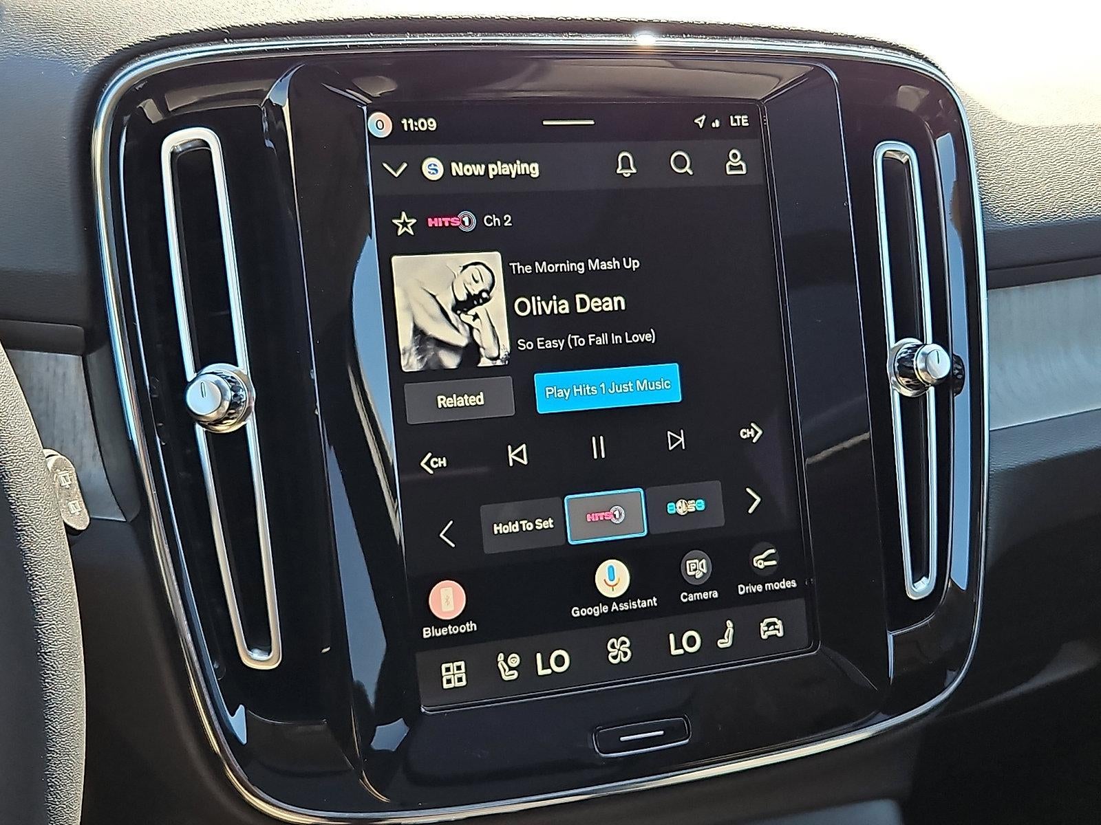 2026 Volvo XC40 B5 AWD Ultra