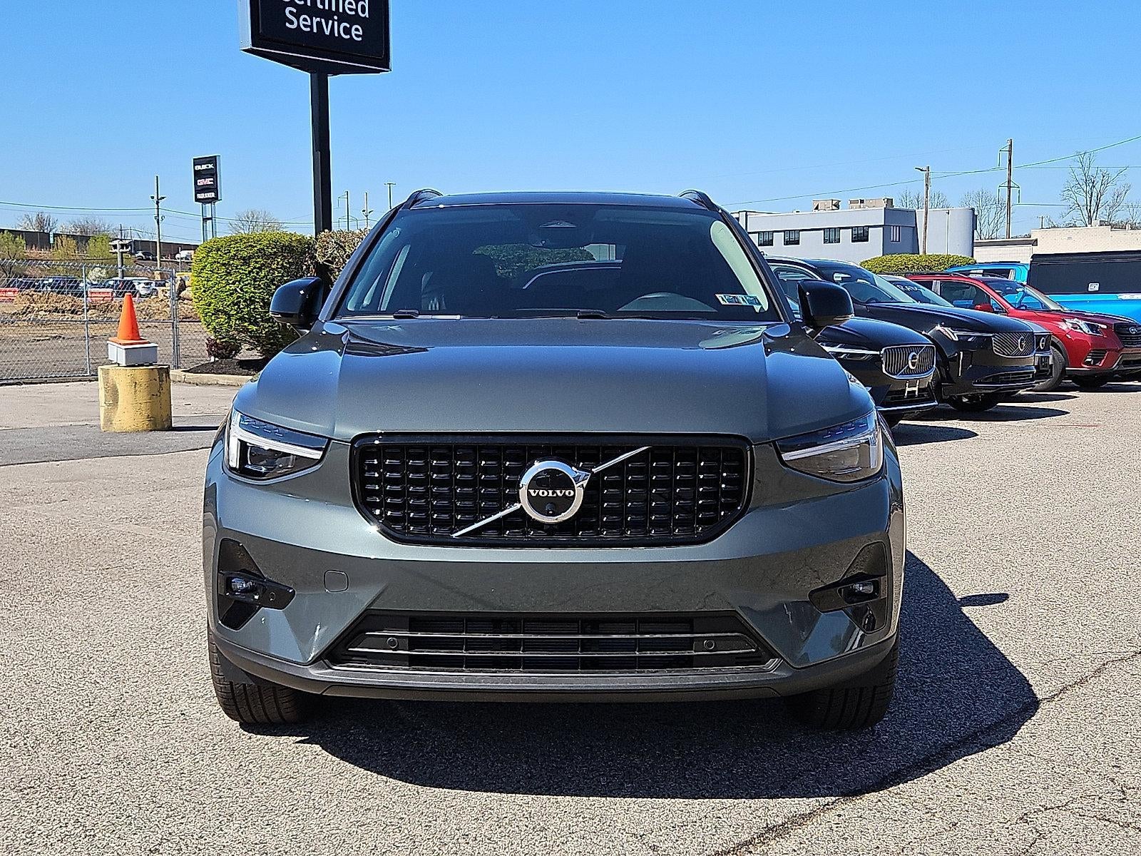 2026 Volvo XC40 B5 AWD Ultra