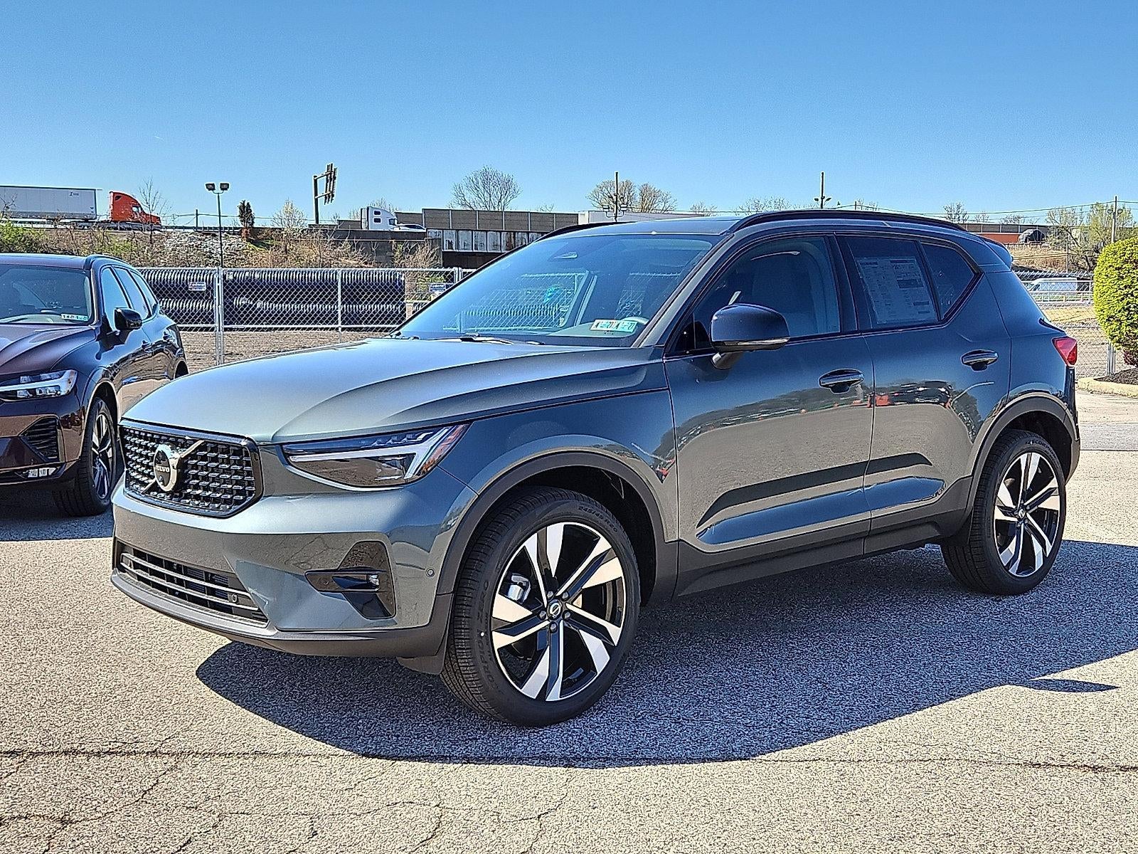 2026 Volvo XC40 B5 AWD Ultra