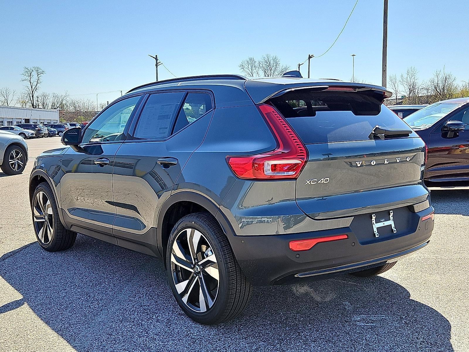 2026 Volvo XC40 B5 AWD Ultra